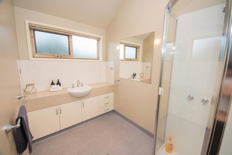 The Pitch - Kalgoorlie Accommodation 27