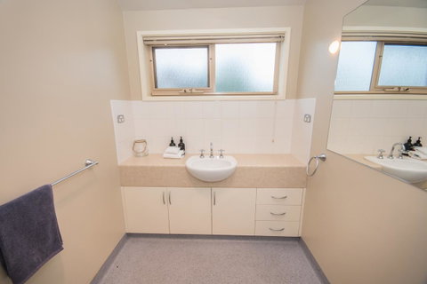 The Pitch - Kalgoorlie Accommodation 29