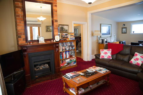 Airleigh-Rose Cottage - Kalgoorlie Accommodation 26