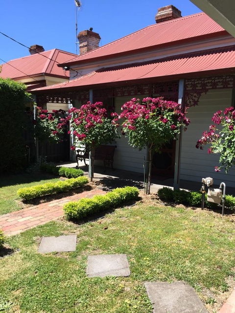 Airleigh-Rose Cottage - Kalgoorlie Accommodation 0
