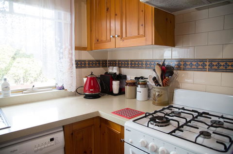 Airleigh-Rose Cottage - Kalgoorlie Accommodation 18