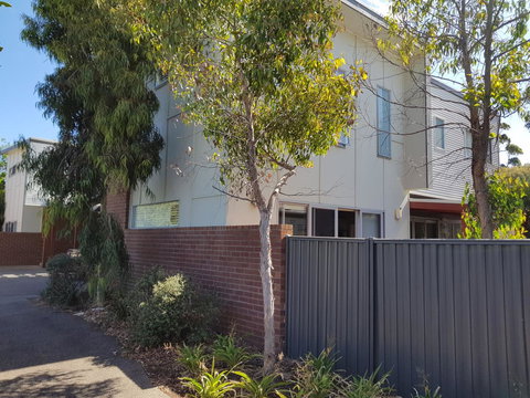 Torquay Timeout - Kalgoorlie Accommodation 1