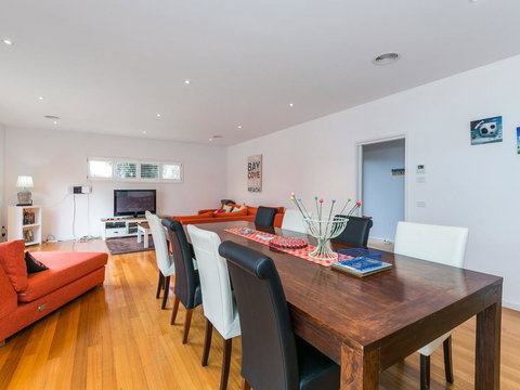 Torquay Timeout - Kalgoorlie Accommodation 2
