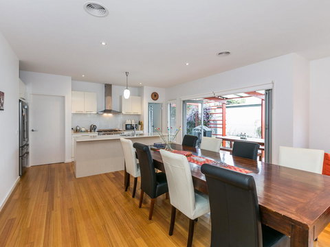 Torquay Timeout - Kalgoorlie Accommodation 3