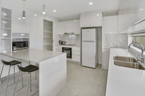 Aquarius Kawana - Kalgoorlie Accommodation 7