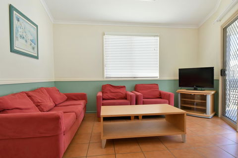 BIG4 Breeze Holiday Parks - Rainbow Beach - Kalgoorlie Accommodation 1