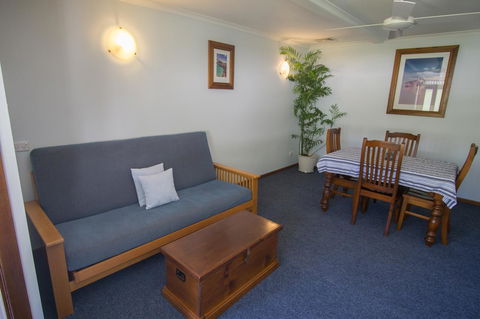 Debbie\'s Place - Kalgoorlie Accommodation 41