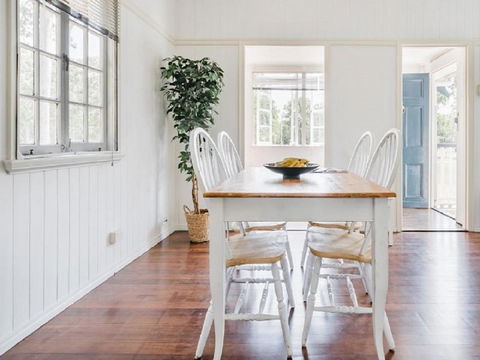 Lake Weyba Noosa Lodge & Kangaroos - Kalgoorlie Accommodation 6