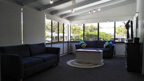 Salty Vibes Retreat - Kalgoorlie Accommodation 9