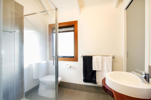 Airlie Beach Eco Cabins - Adults Only - Kalgoorlie Accommodation 26