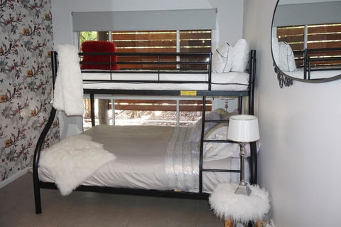 Airlie Beach Eco Cabins - Adults Only - Kalgoorlie Accommodation 17