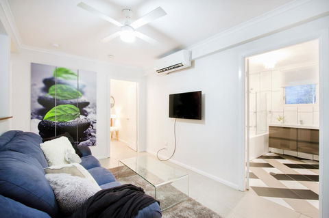 Airlie Beach Eco Cabins - Adults Only - Kalgoorlie Accommodation 41