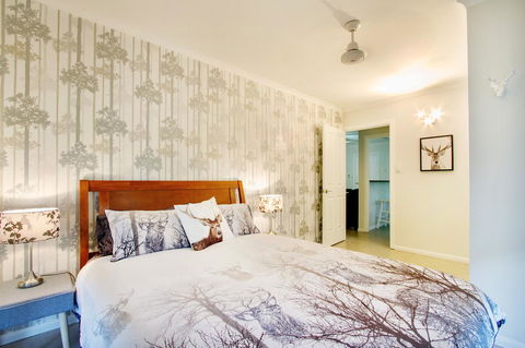 Airlie Beach Eco Cabins - Adults Only - Kalgoorlie Accommodation 33