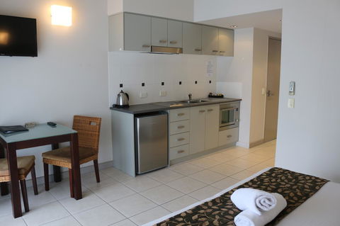 Blue Lagoon Resort - Kalgoorlie Accommodation 11