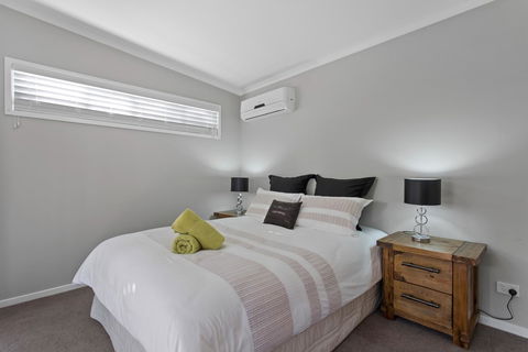 Pandanus Spa Cottage - Kalgoorlie Accommodation 3