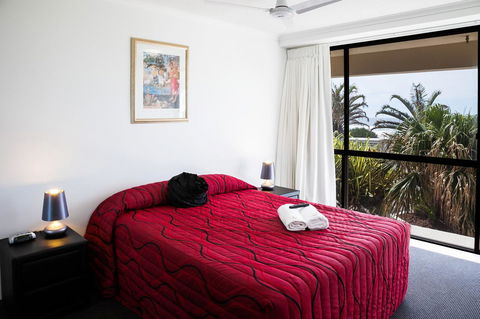 Coolum Caprice - Kalgoorlie Accommodation 10