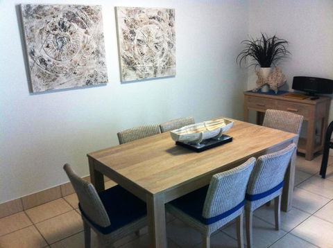 Coolum Caprice - Kalgoorlie Accommodation 27