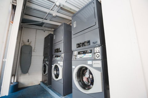 Mad Monkey Central - Kalgoorlie Accommodation 44