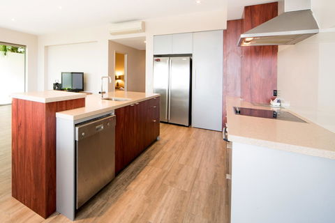 Whitsunday Reflections - Kalgoorlie Accommodation 7