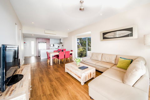 Whitsunday Reflections - Kalgoorlie Accommodation 15