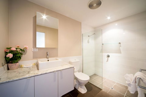 Whitsunday Reflections - Kalgoorlie Accommodation 11