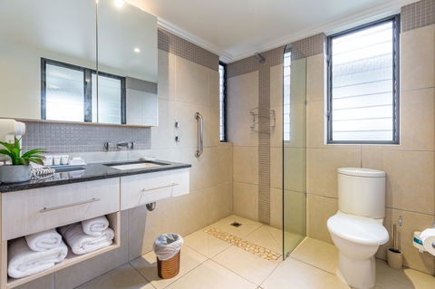 Sea Point On Trinity Beach - Kalgoorlie Accommodation 20