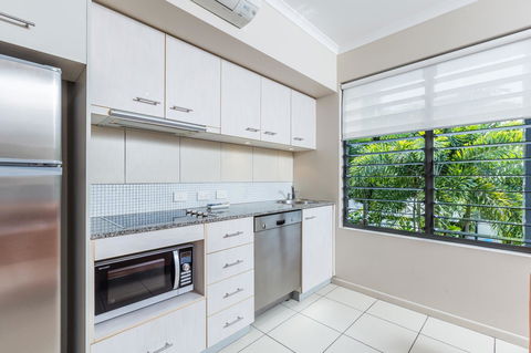 Sea Point On Trinity Beach - Kalgoorlie Accommodation 19