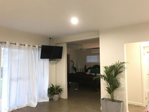 Whitsunday Luxury Homes - Kalgoorlie Accommodation 12