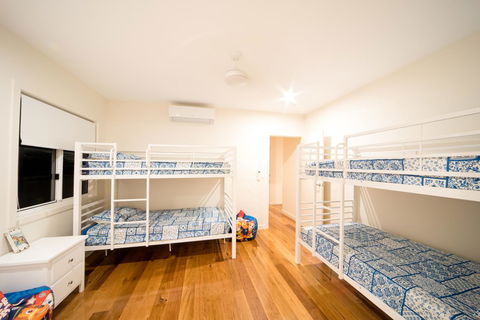 Whitsunday Luxury Homes - Kalgoorlie Accommodation 7