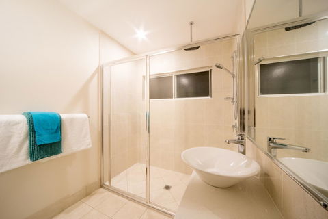 Whitsunday Luxury Homes - Kalgoorlie Accommodation 20
