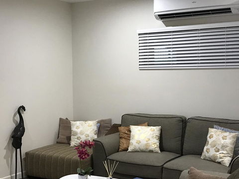 Whitsunday Luxury Homes - Kalgoorlie Accommodation 11