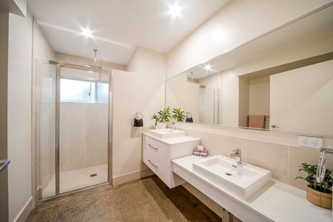 Whitsunday Luxury Homes - Kalgoorlie Accommodation 33