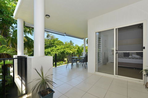 Bellevue At Trinity Beach - Kalgoorlie Accommodation 12