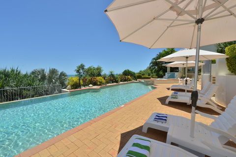 Bellevue At Trinity Beach - Kalgoorlie Accommodation 6
