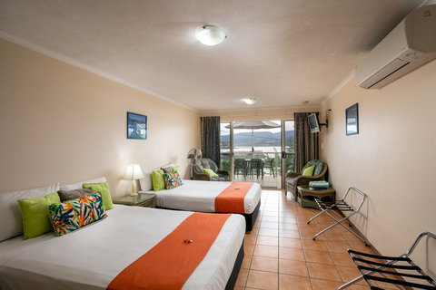 Sunlit Waters Studio Apartments - Kalgoorlie Accommodation 23