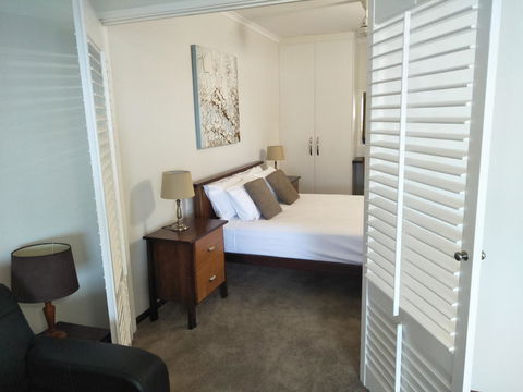 Airlie Seaview Apartments - Kalgoorlie Accommodation 3