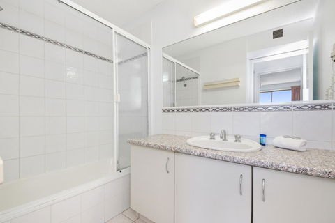 Alexandria Apartments - Kalgoorlie Accommodation 14
