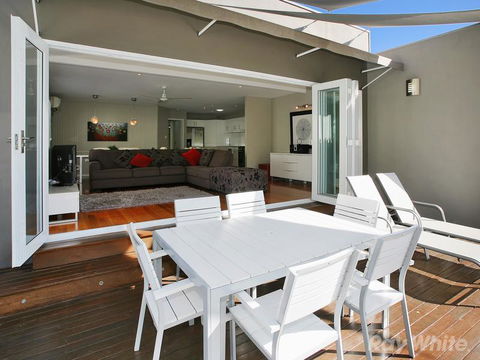 Beach House On Tradewinds Avenue - Kalgoorlie Accommodation 2