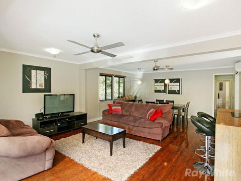Beach House On Jones Parade, Central Coolum Beach - Kalgoorlie Accommodation 4
