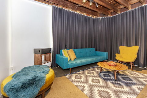 The Pink Hotel Coolangatta - Kalgoorlie Accommodation 21