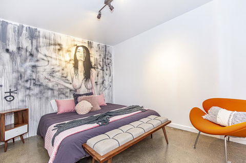 The Pink Hotel Coolangatta - Kalgoorlie Accommodation 13