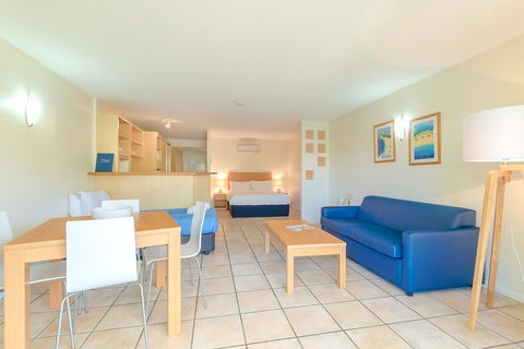 At The Sound Noosa Motel - Kalgoorlie Accommodation 39
