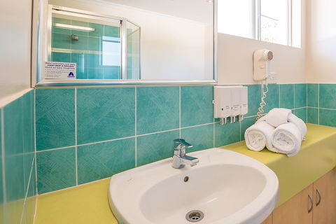 At The Sound Noosa Motel - Kalgoorlie Accommodation 32