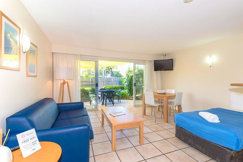 At The Sound Noosa Motel - Kalgoorlie Accommodation 37
