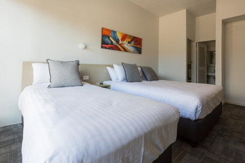 Nightcap At Emerald Star Hotel - Kalgoorlie Accommodation 1