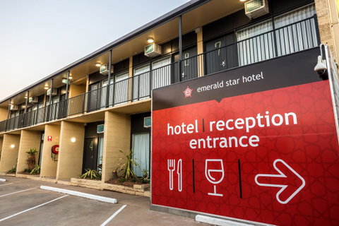 Nightcap At Emerald Star Hotel - Kalgoorlie Accommodation 4