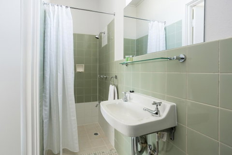 Nightcap At Emerald Star Hotel - Kalgoorlie Accommodation 35