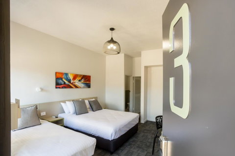 Nightcap At Emerald Star Hotel - Kalgoorlie Accommodation 12