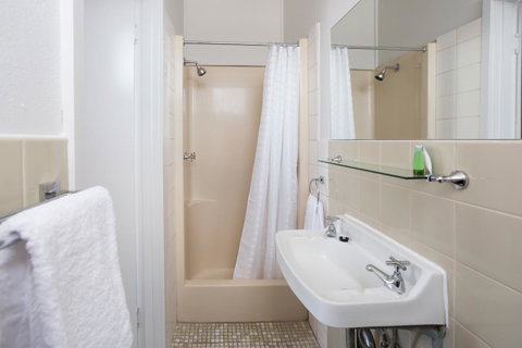 Nightcap At Emerald Star Hotel - Kalgoorlie Accommodation 27