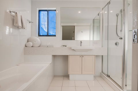 The Point Coolum - Kalgoorlie Accommodation 32